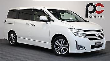 134,730 Km, People Movers, 2488 cc, Petrol engine, Automatic