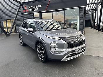 98,022 Km, RV/SUV, 2488135 cc, Petrol engine, CVT