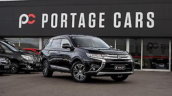 104,055 Km, Station Wagon, 2359 cc, Petrol engine, Automatic