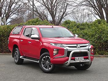 242,667 Km, Ute, 2442 cc,  engine, Automatic