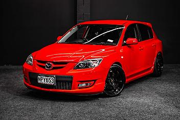 134,000 Km, Hatchback, 2260 cc, Petrol engine, Manual