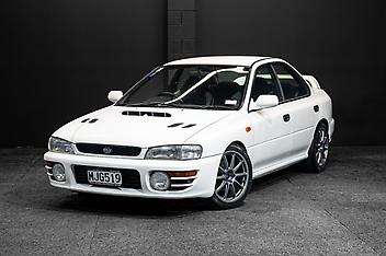 101,988 Km, Sedan, 1990 cc, Petrol engine, Manual