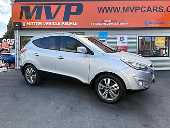 236,931 Km, Station Wagon, 1998 cc, Petrol engine, Automatic