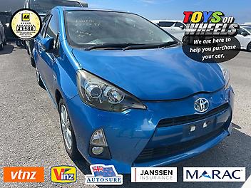 82,000 Km, Hatchback, 1500 cc, Hybrid (Electricity) engine, automatic