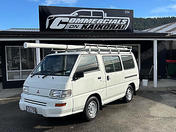 157,997 Km, Van, 2351 cc,  engine, 5-Speed Manual