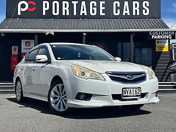 147,570 Km, Sedan, 2450 cc, Petrol engine, Automatic