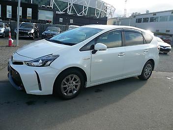 86,000 Km, Station Wagon, 1800 cc, Hybrid (Electric) engine, automatic