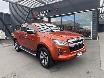 113,396 Km, Utility, 2999140 cc, Diesel engine, Automatic