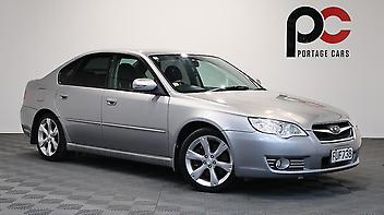 137,800 Km, Station Wagon, 2990 cc, Petrol engine, Automatic