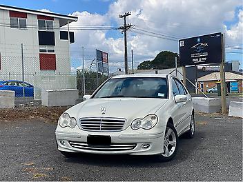 163,975 Km, Sedan, 1790 cc, Petrol engine, Automatic