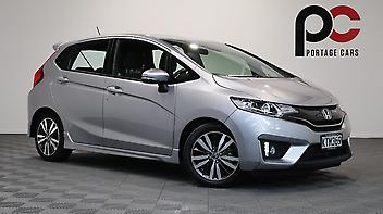 13,452 Km, Hatchback, 1496 cc, Petrol engine, Automatic
