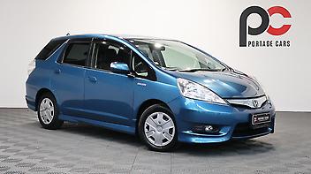72,380 Km, Station Wagon, 1339 cc, Hybrid engine, Automatic