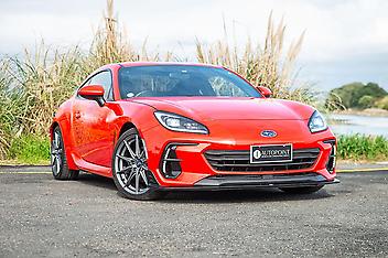79,445 Km, Coupe, 2400 cc, Petrol engine, Automatic