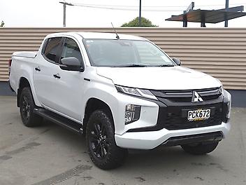 61,108 Km, SUV/4x4, 2442 cc, Diesel engine, 6-Speed Auto