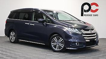 113,280 Km, People Movers, 2356 cc, Petrol engine, Automatic