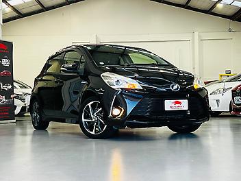 97,963 Km, Hatchback, 1496 cc, Hybrid engine, Automatic