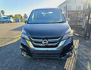 109,585 Km, Coach, 2000 cc, Hybrid engine, Automatic