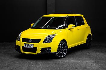 139,000 Km, Hatchback, 1586 cc, Petrol engine, Manual