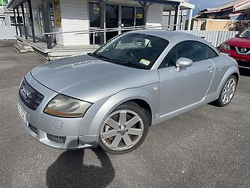 120,055 Km, Coupe, 3180 cc, Petrol engine, Auto