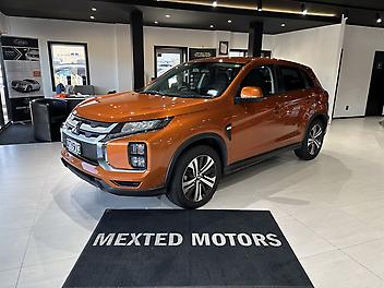 9,000 Km, Station Wagon, 1998 cc, Petrol engine, CVT