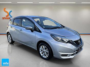 94,411 Km, Hatchback, 1200 cc, Hybrid (Electricity) engine, Auto