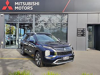 1,500 Km, RV/SUV, 2488135 cc, Petrol engine, CVT