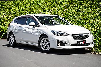 105,672 Km, Hatchback, 1600 cc, Petrol engine, Automatic