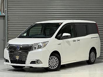 74,551 Km, Van, 1800 cc, Hybrid engine, Automatic