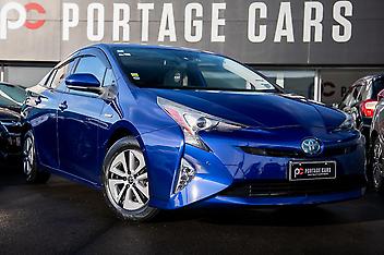 76,092 Km, Hatchback, 1797 cc, Hybrid engine, Automatic