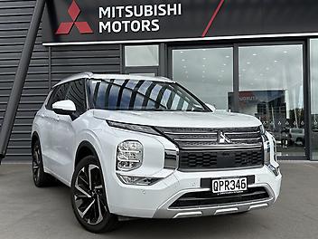 61,442 Km, RV/SUV, 2488135 cc, Petrol engine, Tiptronic, Continuous Variable