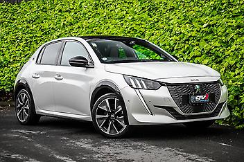 73,466 Km, Hatchback, 0 cc, Electric engine, Automatic