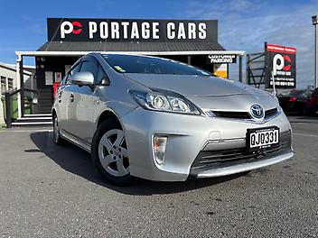 42,779 Km, Sedan, 1797 cc, Plug-in hybrid engine, Automatic