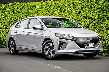 46,556 Km, Hatchback, 1600 cc, Hybrid engine, Automatic