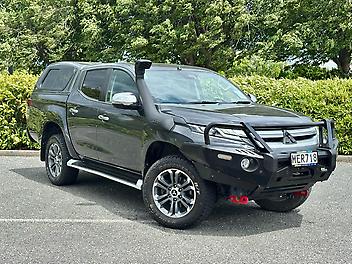 122,929 Km, Sedan, 2400 cc,  engine, Tiptronic Automatic