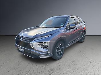 28,000 Km, RV-SUV, 2360 cc, Plug-In Hybrid engine, Auto