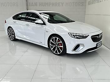 131,000 Km, Sedan, 3564 cc, Petrol engine, 9 Speed Automatic