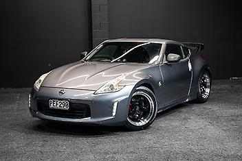 123,572 Km, Coupe, 3690 cc, Petrol engine, Automatic
