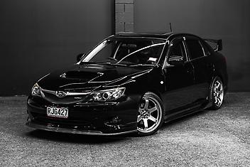 161,000 Km, Sedan, 2457 cc, Petrol engine, Manual