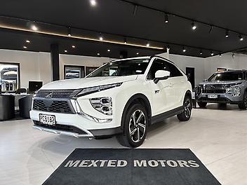 30,000 Km, Station Wagon, 2360 cc, Plug-In Hybrid (Electricity) engine, 6 Speed Auto