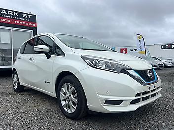 53,851 Km, Hatchback, 1200 cc, Hybrid engine, Automatic