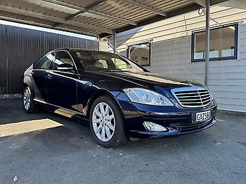 81,052 Km, Sedan, 5461 cc, Petrol engine, Automatic