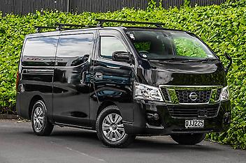 96,117 Km, Van, 2500 cc, Petrol engine, Automatic
