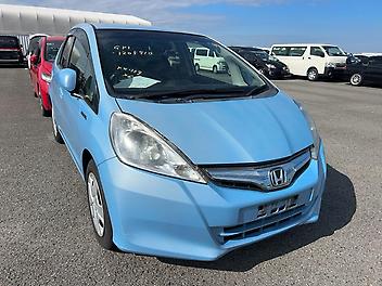 108,000 Km, Hatchback, 1300 cc, Petrol - Hybrid engine, Automatic