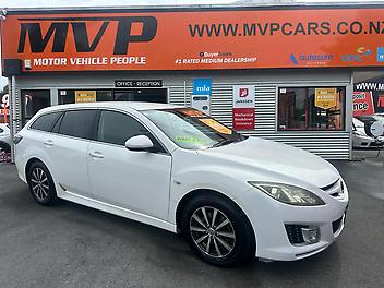 153,300 Km, Station Wagon, 1990 cc, Petrol engine, Automatic