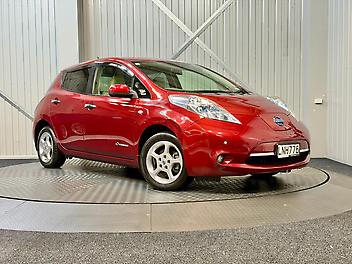 93,600 Km, Hatchback, 1 cc, Electric engine, Automatic