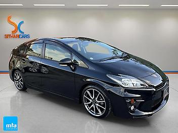 119,577 Km, Hatchback, 1800 cc, Hybrid engine, Auto
