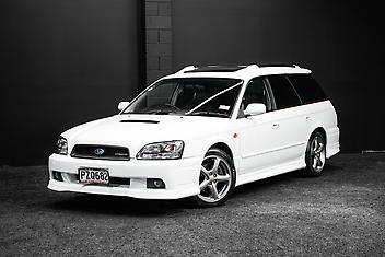 138,000 Km, Station Wagon, 1994 cc, Petrol engine, Manual