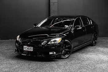 137,000 Km, Sedan, 4600 cc, Petrol engine, Automatic