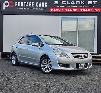 120,572 Km, Hatchback, 2360 cc, Petrol engine, Automatic