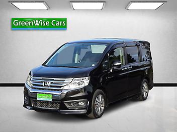 95,000 Km, Van, 2000 cc, Petrol engine, Automatic